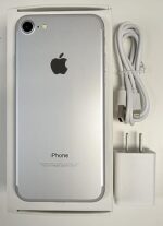 Apple iPhone 7 32GB Unlocked AT&T/T-Mobile - Silver - Image 5